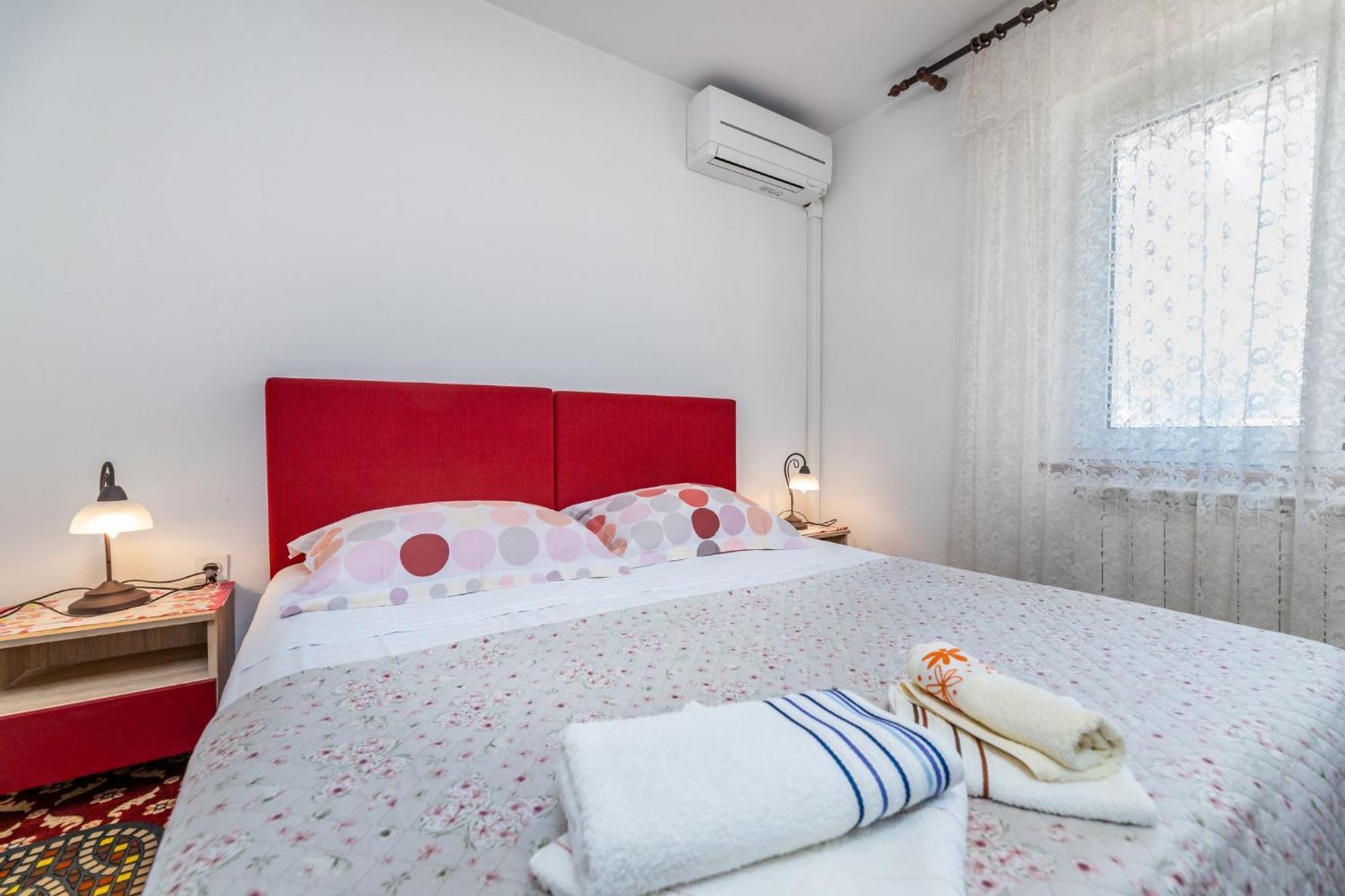 Rooms Sale Marija Baška Exterior foto